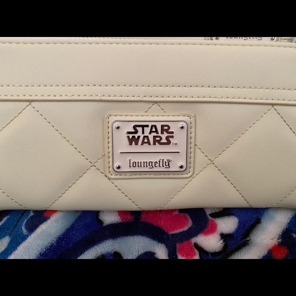 BNWT Loungefly Princess Leia w/Wallet - Picture 6 of 8